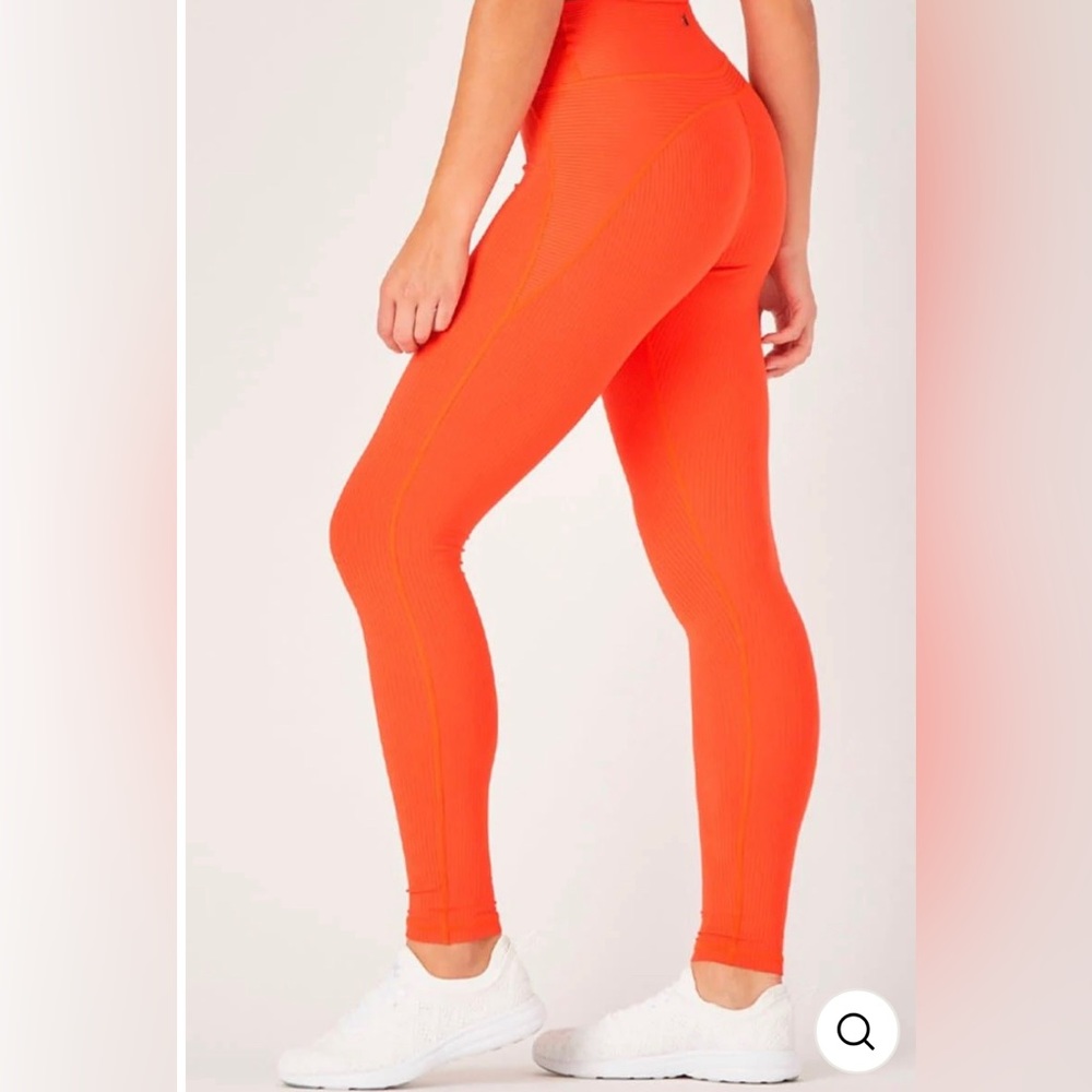 Glyder ribbed leggings- size small (fits medium)